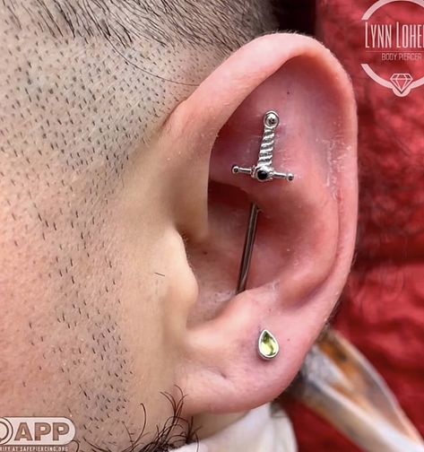 Vertical Industrial Piercing, Vertical Industrial, Ear Project, Cool Piercings, Industrial Barbell, Industrial Piercing, Body Modifications, Body Mods, A Well