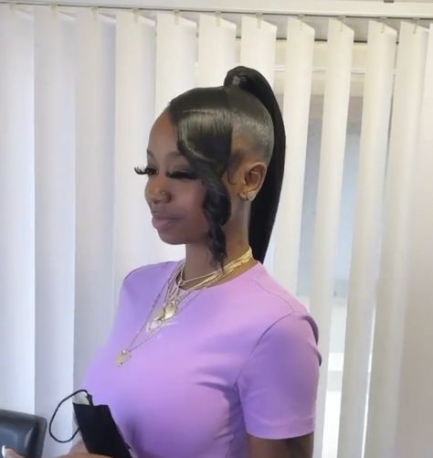 Pretty Ponytails Black Women, Invisible Ponytail Weave Black Women, Pretty Ponytails, Curly Hair Drawing, Weave Ponytail Hairstyles, Sleek Ponytail Hairstyles, Birthday Hairstyles, Black Ponytail Hairstyles, Hair Braid Videos