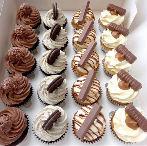 Delicious Cupcakes, Cupcake Cake Designs, Gourmet Cupcakes, Cupcake Recipes Chocolate, Food Chocolate, Cupcake Flavors, Baking Business, Yummy Comfort Food, Cupcake Ideas