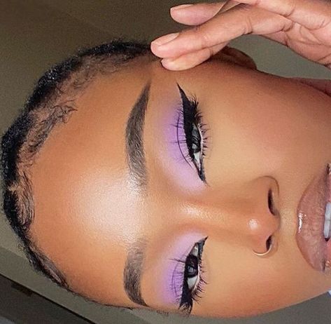 Purple eyeshadow look with winger liner by @uchjn makeup eyeliner purple eyeshadow Lilac Eye Makeup, Purple Wedding Makeup, Uche Natori, White Eye Makeup, Purple Eyeshadow Looks, Lilac Eyeshadow, Purple Makeup Looks, Purple Eyeliner, White Eyeshadow