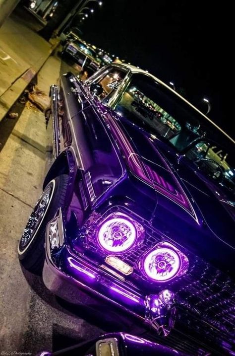 Lowrider Model Cars, Estilo Cholo, Lowrider Trucks, Old Vintage Cars, Custom Pickup Trucks, Pimped Out Cars, Lowrider Cars, Old School Cars, Street Racing Cars