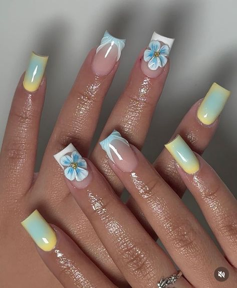 Valentines Nails French, Nail Inspo Hello Kitty, Duck Nails Short, Azul Nails, Nails Sanrio, Nails Freestyle, Cutest Nails, Daisy Acrylic Nails, Wow Nails