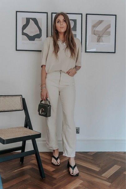 Cream Jeans Outfit Spring, Chic Relaxed Fit Cream Jeans, Cream Mom Jeans Outfit, Cream Jeans Outfit Summer, Cream Wide-leg Jeans For Spring, Casual Mid-rise Cream Jeans, Cream Mom Jeans, Chic Mid-rise Cream Jeans, Denim Jeans Outfit Summer