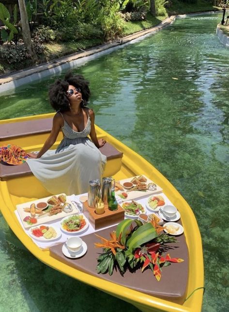 Actual picnic goals in Kamandalu Ubud Travel Noire, Travel Vibes, Vacation Goals, Girls Vacation, Vacation Mood, Luxury Lifestyle Dreams, Destination Voyage, Black Travel, Dream Travel Destinations