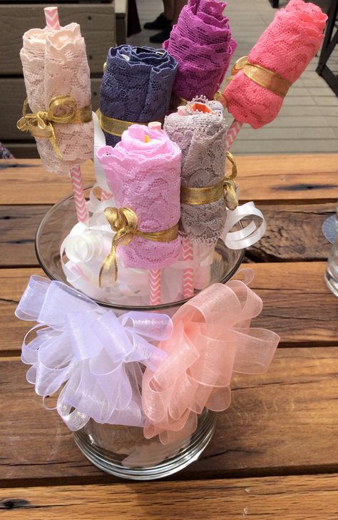 Panty & bra bouquet for the bride-to-be. Panty Party, Wine Dress, Valentines Lingerie, Diy Gift Wrapping, Wrapping Ideas, Cool Things To Make, Shower Ideas, Diy Gift, Bridal Shower