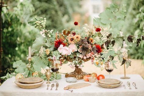 Autumn wedding ideas inspired by The Secret Garden | Cotswolds Wedding Inspiration Curated Kitchen, Light Pale Blue, White Peaches, The Orangery, Bouquet Images, Elegant Wedding Centerpiece, Summer Flowers Garden, Wedding Flower Crown, Wedding Centerpiece Ideas