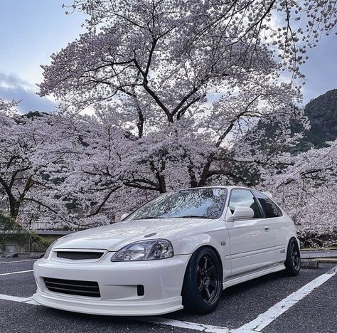 Old Honda Civic Aesthetic, Modded Honda Civic Hatchback, Honda Civic Ek Hatchback, 90s Honda, Honda Civic Ek9, Eg Civic, 1998 Honda Civic, Honda Civic 1998, Honda Civic 1995