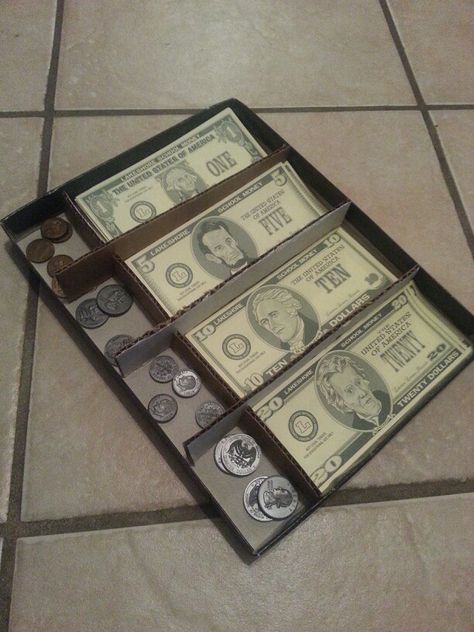 Homemade cash register for my 3rd grader to practice counting money. Used shoebox top, cardboard & glue gun. Homeschooling on a budget! How To Make A Cash Register Diy, Diy Cash Register, Vintage Cash Register, Garage Sale Tips, Cash Organizer, Money Storage, Counting Money, Rummage Sale, Homeschool Crafts