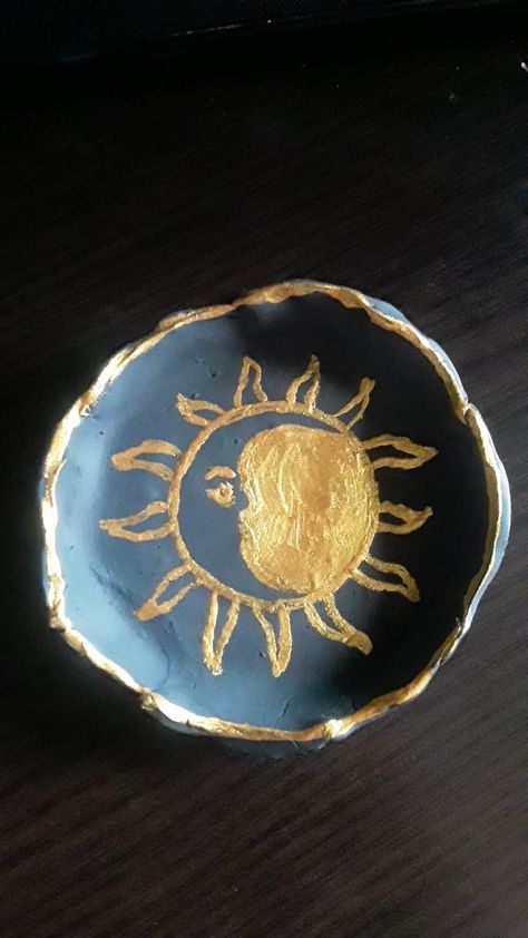 Sun And Moon Pattern, Bowl Clay, Clay Trinket Dish, Solar Lunar, Diy Air Dry Clay, Sculpture Art Clay, Golden Design, Diy Ceramic, Keramik Design