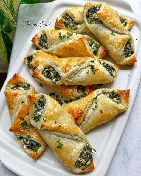 Favorite Recipes Spinach Puffs Recipe, Spinach Puffs, Cream Cheese Puffs, Spinach Puff, Cream Cheese Spinach, Cheese Spinach, Ina Garten Recipes, Puff Recipe, Cheese Puffs