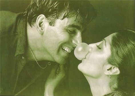 ●⋙АККИ СО СВОИМИ ПАРТНЁРШАМИ Akshay Kumar And Shilpa Shetty, Shilpa Shetty, Akshay Kumar, Bubble Gum, More Photos, Gum, Avatar, Bubbles