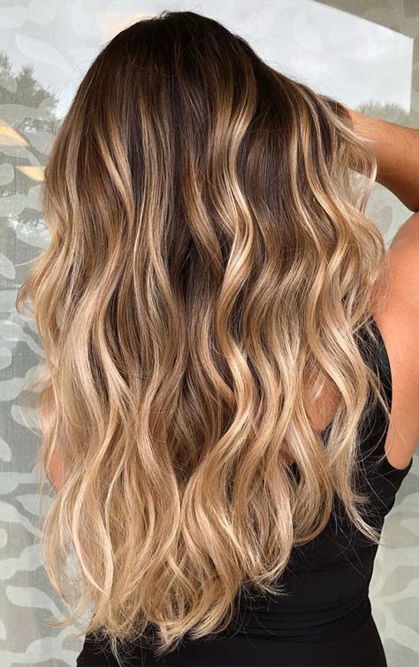 Try These Hair Color To Change Your Look + 35 Looks Beach Hair Color, Beach Blonde Hair, Surf Hair, Baylage Hair, Summer Blonde Hair, Brown Hair Inspo, Ombre Hair Blonde, Brunette Hair With Highlights, Dirty Blonde Hair