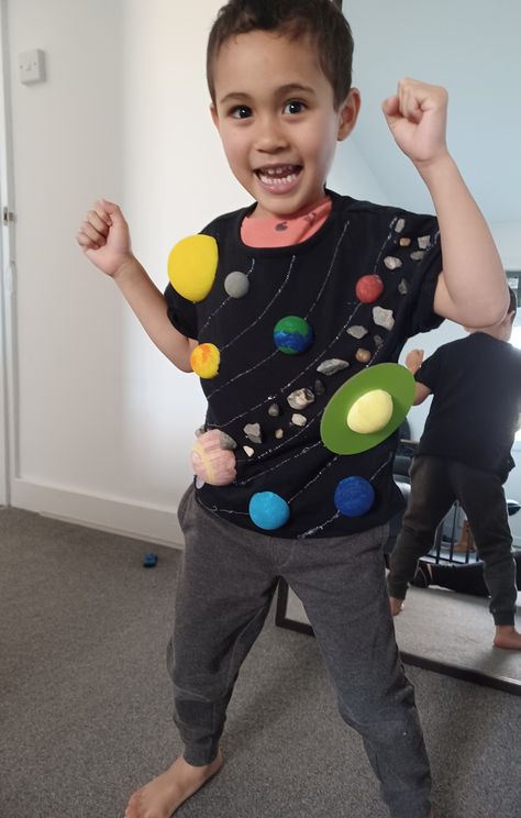 World Book Day Solar System Costume, Solar System Projects For Kids, Space Week, Solar System Projects, World Book Day Costumes, Book Day Costumes, Diy Space, Book Week Costume, World Book Day