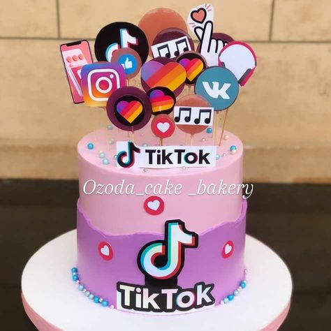 Tik Tok Cake Ideas, Tiktok Cake Ideas, Tiktok Cake Design, Cakes For Teens, Tik Tok Cake, Cake Decorating Birthday, Tiktok Cake, Cake Designs For Kids, Emoji Cake