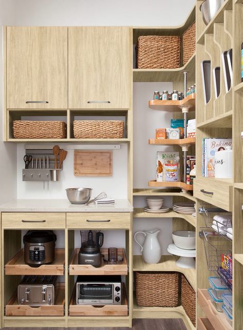 Pantry Layout, House Pantry, Dream Pantry, Pantry Laundry, Pantry Room, Organized Pantry, Custom Pantry, Pantry Remodel, Pantry Makeover