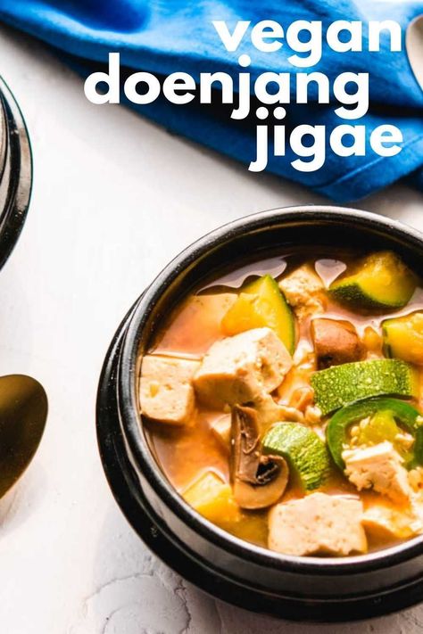 Korean Tofu Recipes, Soybean Soup, No Processed Food Recipes, Doenjang Jjigae, Vegan Korean Food, Healthy Easy Snacks, Soybean Paste, Tofu Soup, Italian Turkey