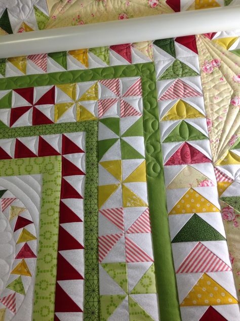 Pinwheel Border Quilt, Borders Quilt Ideas, Fancy Quilt Borders, Quilts With Flying Geese Borders, Flying Geese Quilt Border Ideas, Triangle Quilt Borders, Flying Geese Border, Flying Geese Borders On Quilts, Ribbon Borders For Quilts