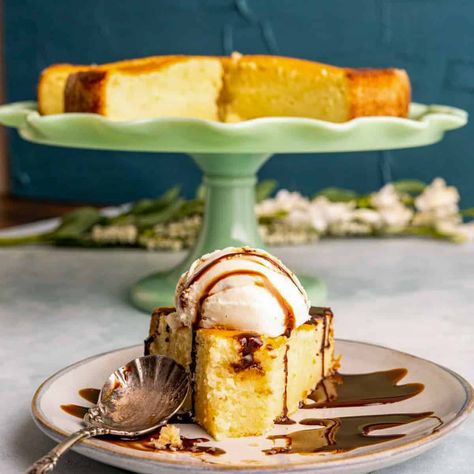 California Pizza Kitchen Butter Cake - Now Delish Cpk Butter Cake Recipe, Southern Pecan Praline Cake, Peach Cobbler Pound Cake, Pecan Praline Cake, Peach Cobbler Muffins, Praline Cake, Pecan Praline, California Pizza Kitchen, California Pizza