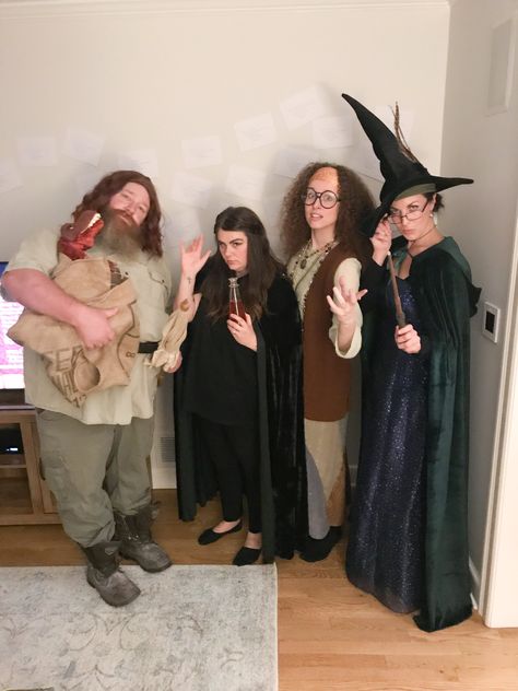 2018, Hagrid, Snape, Trelawney, McGonagall - Harry Potter Halloween costumes Crookshanks Costume, Snape Costume Female, Minerva Mcgonagall Costume, Snape Costume, Hagrid Costume, Ron E Hermione, Harry Potter Kostüm, Harry Potter Halloween Costumes, Pretty Costume