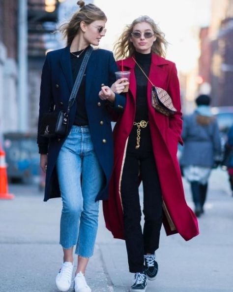 Photo Elsa Hosk Street Style, Mantel Styling, Elsa Hosk Style, Mantel Outfit, Constance Jablonski, Johannes Huebl, Mode Pop, Models Off Duty Style, Vs Models