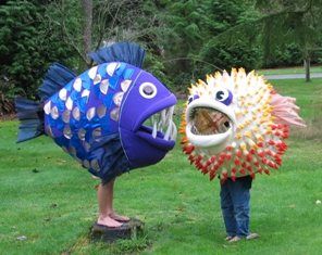 An Expert Art Quilter Shares Her Halloween Costume Advice - Pippa's Blog - Blogs - Quilting Daily Diy Fish Costume, Angler Fish Costume, Under The Sea Costumes, Sea Creature Costume, Nemo Costume, Decor Marin, Sea Costume, Fish Costume, Little Mermaid Costume