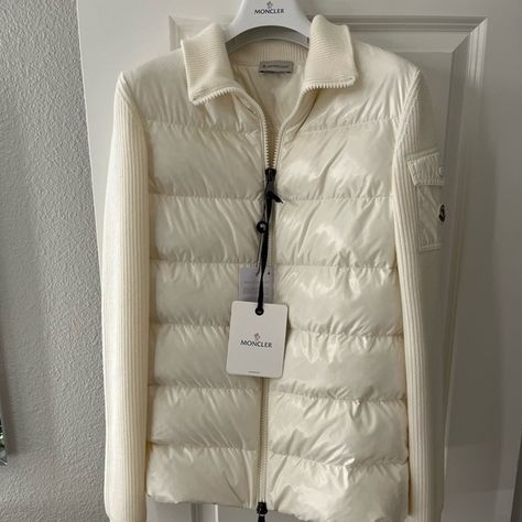 Moncler 22fw puffer knit cardigan, size S, New Knit Jacket Outfit, Moncler Jacket Women, Moncler Sweater, Crew Neck Cardigan, Moncler Women, Moncler Jacket, Beige Cardigan, Stockholm Fashion, Knit Jacket