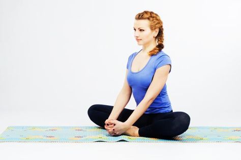 Stretch and Release Your Groin Muscles - It's Good for Your Back!: Seated Inner Thigh Stretch Groin Stretches, Thigh Stretches, Inner Thigh Stretch, Hip Stretching Exercises, Groin Muscles, Inner Thigh Stretches, Stretches Yoga, Shoulder Flexibility, Ankle Exercises