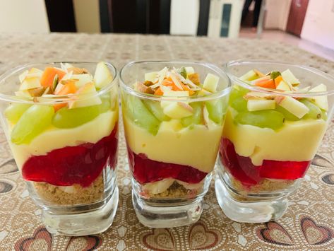 Layered Custard and Jelly Dessert with fruits and nuts(Biscuit base) Jelly And Custard Desserts, Jelly Custard, Custard Biscuits, Biscuit Pudding, Jelly Desserts, Jelly Cookies, Custard Desserts, Custard Powder, Digestive Biscuits