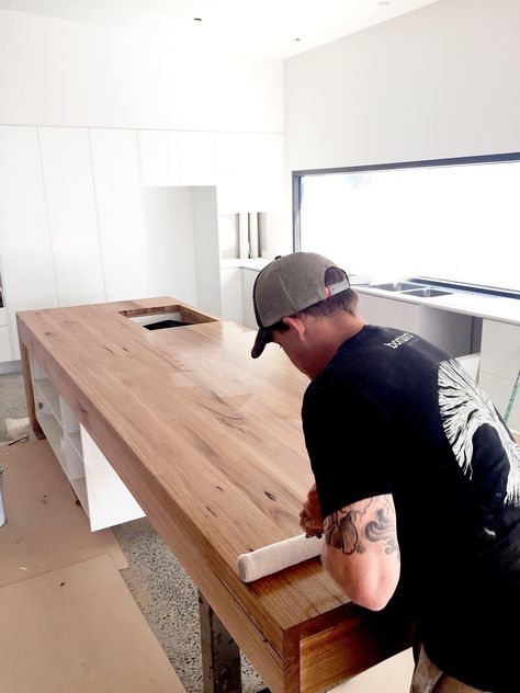 Kitchen Bench Wooden Benchtop Kitchen, Timber Benchtop Kitchen, Wood Benchtop, Wooden Benchtop, Wooden Kitchen Bench, Timber Benchtop, Modern Wooden Kitchen, Diy Furniture Building, Ideas Cocina