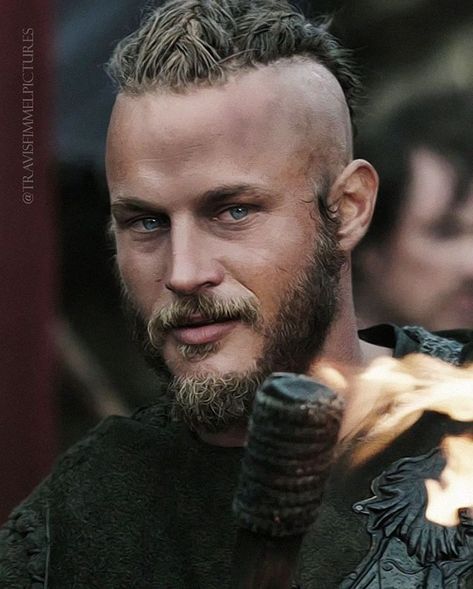 Episode 1.06  #TravisFimmel #RagnarLothbrok #Ragnar #KingRagnar #Vikings #HistoryVikings #VikingsSeason1 #BlueEyes #Beard #Bearded Vikings Season 1, Travis Vikings, King Ragnar Lothbrok, Ragnar Vikings, Vikings Travis Fimmel, Ragnar Lothbrok Vikings, Viking Character, Viking Quotes, King Ragnar