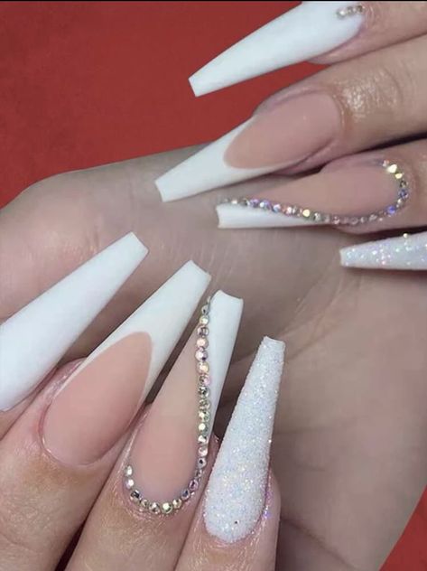 Fake Nails White, Nails Design With Rhinestones, Fake Nail, Bling Acrylic Nails, Acrylic Nails Coffin Short, Short Acrylic Nails Designs, Pink Acrylic Nails, Rhinestone Decor, Silver Nails