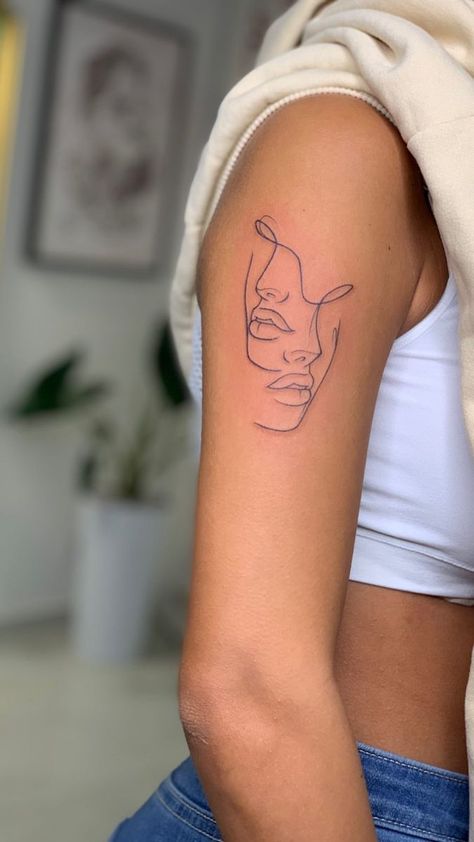 Women Faces Tattoos, Face Outline Tattoos For Women, Face Tattoos For Women On Arm, Fine Line Body Tattoo, Face Fine Line Tattoo, Fineline Face Tattoo, One Line Tattoo Face, Body Figure Tattoo, Tattoos Of Women Faces