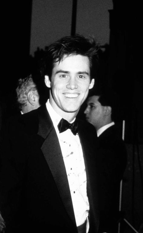 Jim Carrey Black And White, Jim Carey Wallpaper, 90s Jim Carrey, Jim Carey 90s, Jim Carrey 80s, Jim Carrey Aesthetic, Young Jim Carrey, Jim Carrey 90s, 90s Actors