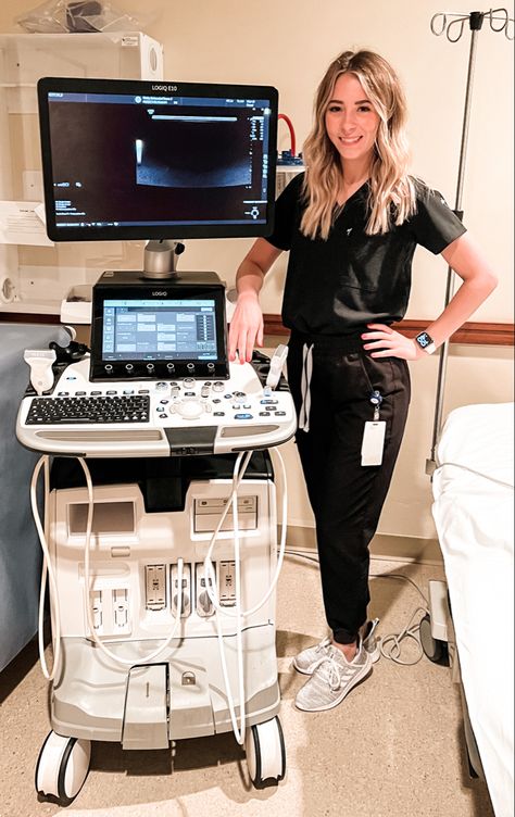 Ultra Sound Technician, Ultra Sound Tech Girl, Ultrasound Graduation Pictures, Sonographer Aesthetic, Ultrasound Nurse, Obgyn Sonographer, Ultrasound Technician Student, Ultrasound Aesthetic, Ultrasound Technician Aesthetic