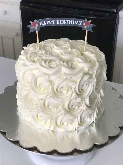 White Rosette Cake White Rossette Cakes Birthday, Rossete Cake Ideas, White Rosette Cake, White Flower Cake, Rosette Cake Wedding, One Tier Cake, Mba Graduation, Tier Cakes