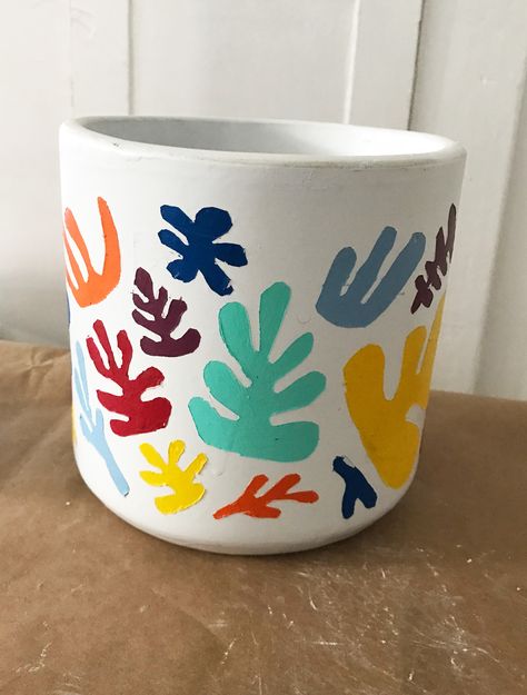 Matisse Ceramics, Matisse Pottery, Drawing Starters, Handbuilt Pottery, Quick Projects, Paint Trends, Plant Pot Design, Kids Workshop, Pot Painting