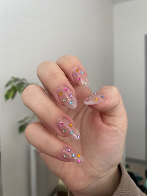 Multi Colored Gem Nails, Rhinestone Nails Colorful, Rhinestone Nails Designs Simple, Nails Colorful Rhinestones, Colorful Stone Nails, Colorful Jewel Nails, Gem Gel Nails, Colored Rhinestone Nails, Nails With Colored Rhinestones