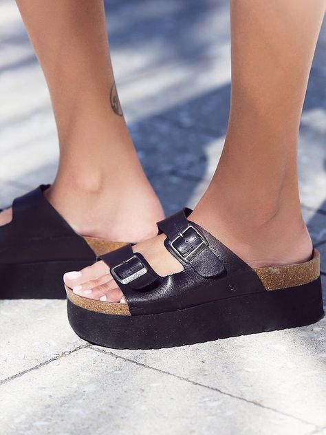 SixtySeven Paige Platform Footbed at Free People Clothing Boutique Birkenstock Platform Outfit, Platform Birkenstock Outfit, Platform Birkenstock, Birkenstock Sandals Outfit, Platform Outfit, Sandals Outfits, Arizona Birkenstock, Birkenstock Outfit, Doc Marten