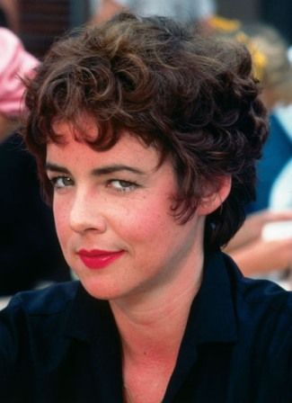 Stockard Channing (Rizzo) who turns 76 today! Rizzo Grease, Stockard Channing, Grease Movie, Grease Is The Word, Grease Musical, Grease Hairstyles, Crop Haircut, Feminine Mystique, Septième Art