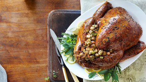 Intimidated by cooking your first Thanksgiving dinner? Relax — we've got you Turkey Roasting Times, Convection Oven Cooking, Carving A Turkey, Thanksgiving Dressing, Roasting Times, Turkey Stuffing, Cooking Turkey, Oven Cooking, Convection Oven