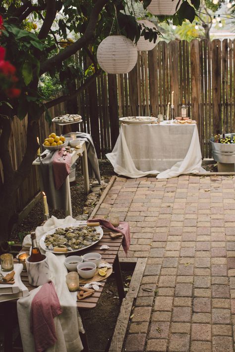 Backyard Event Ideas, Backyard Cocktail Party Ideas, Summer Backyard Birthday Party, Outdoor Party Ideas For Adults, Outdoor Party Ideas For Adults Backyards, Backyard Party Setup Ideas, Backyard Party Ideas For Adults, Backyard Dinner Party Ideas, Outdoor Party Setup