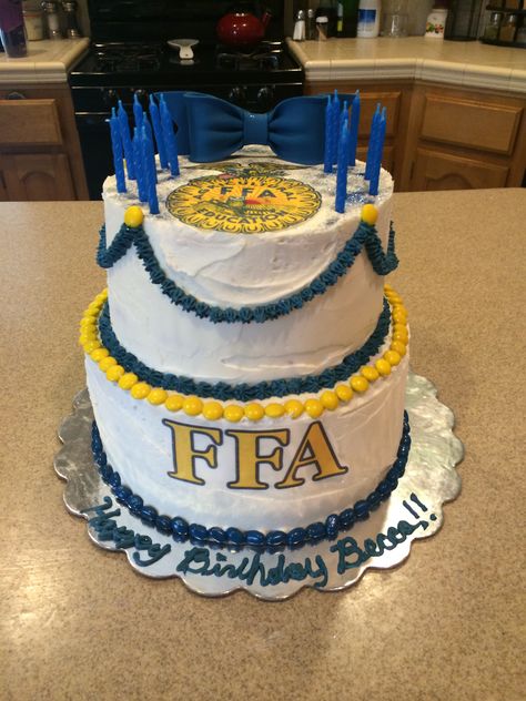 FFA cake blue and yellow Ffa Nails, Ffa Cake, Animal Desserts, Ffa Banquet Ideas, Ffa Emblem, Banquet Desserts, Transformers Birthday Cake, Ffa Banquet, 21st Birthday Cupcakes