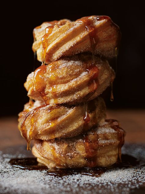 Cinnamon Churros Doughnuts With Sticky Maple Syrup | Donna Hay Cinnamon Churros, Vegan Donut Recipe, Baking Cinnamon, Donna Hay Recipes, Maple Recipes, Vegan Donuts, Donna Hay, Doughnut Recipe, Köstliche Desserts