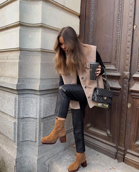 Camel Boots Outfit Winter, Camel Ankle Boots Outfit, Camel Boots Outfit, Camel Ankle Boots, Camel Outfit, Fashion 23, Camel Boots, Boots Outfit Ankle, Fall 2023