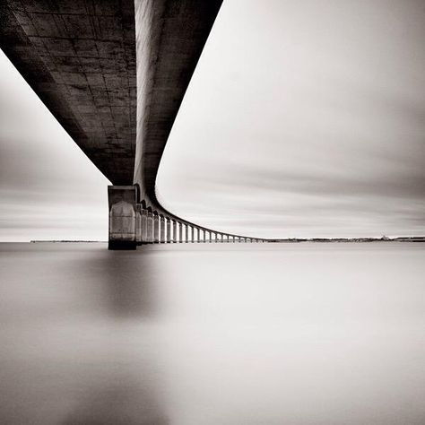 Xavier Rey   #photo http://www.xavierrey.com  @xavier_rey Photography Office, Reflection Photos, Bridge Photography, Sf Art, Minimal Photography, Photographer Inspiration, Long Exposure Photography, Location Inspiration, Black And White Landscape