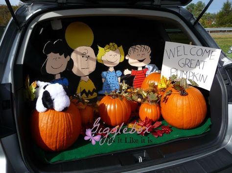 Charlie Brown Trunk Or Treat Ideas For Cars, Snoopy Trunk Or Treat, Peanuts Trunk Or Treat Ideas, Trunk Or Treat Booth Ideas, Great Pumpkin Charlie Brown Trunk Or Treat, The Great Pumpkin Trunk Or Treat, Charlie Brown Trunk Or Treat Ideas, Snoopy Trunk Or Treat Ideas, Peanuts Trunk Or Treat