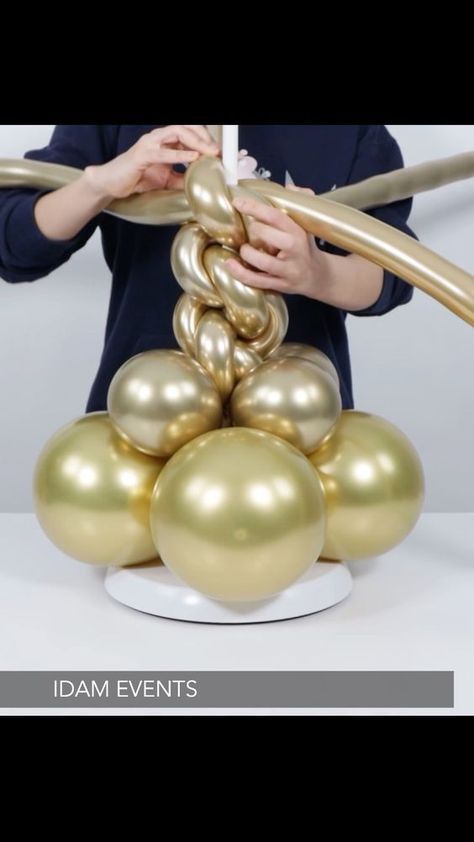 Balloon Column Tutorial, Quick Link Balloon Ideas, How To Make Balloon Columns, Balloon Centerpieces Birthday, Balloon Garland Table, Soccer Balloons, Balloon Structures, Soccer Centerpieces, Balloon Centerpieces Diy