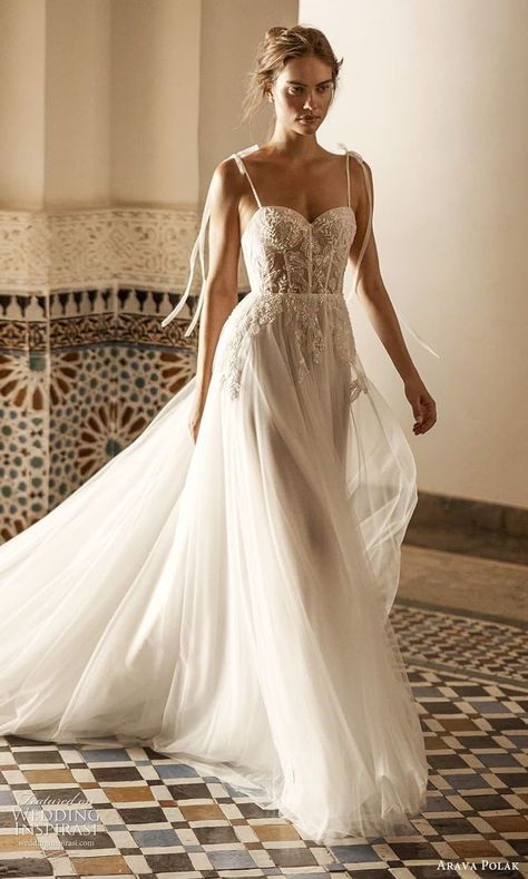 Weeding Dress Boheme, Tulle A Line Wedding Dress, Fall 2023 Wedding, 2023 Wedding Dresses, Glam Dress, Field Wedding, Wedding Inspirasi, Bride Fashion, Pretty Wedding Dresses