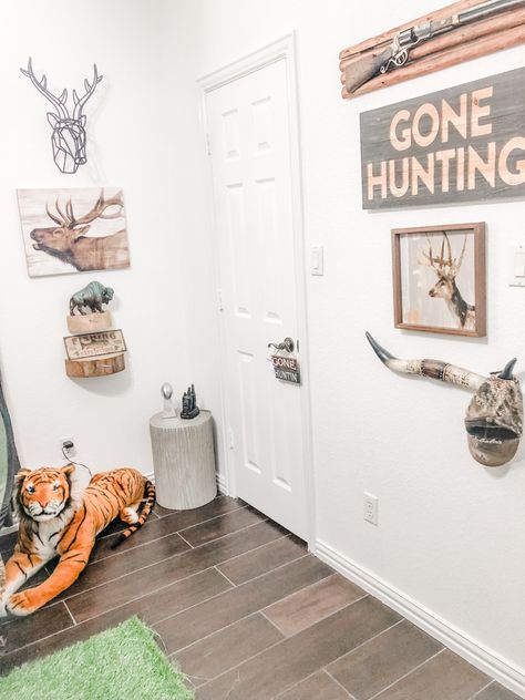 Boys Wilderness Bedroom, Kids Hunting Bedroom, Hunting And Fishing Boys Room, Hunting Boys Room, Hunting And Fishing Themed Boys Room, Boys Hunting Bedroom Ideas, Hunting Bedroom Ideas, Hunting Kids Room, Boys Hunting Bedroom Furniture