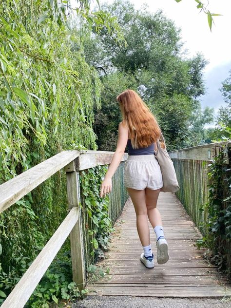 Aethstetic Summer Outfits, Folklore Triangle, Rachel Elizabeth Dare, Taylor Swift Fotos, Better Than The Movies, Photo Hacks, Lily Bloom, Ginger Girls, Lily Evans